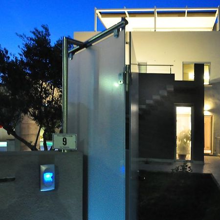 Bed and Breakfast Art House Quartu - Margine Rosso Quartu SantʼElena Exteriér fotografie