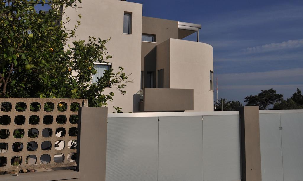 Bed and Breakfast Art House Quartu - Margine Rosso Quartu SantʼElena Exteriér fotografie