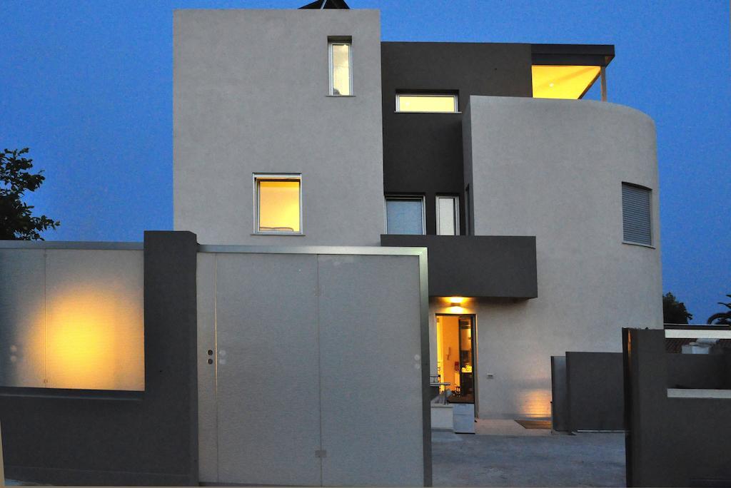 Bed and Breakfast Art House Quartu - Margine Rosso Quartu SantʼElena Pokoj fotografie
