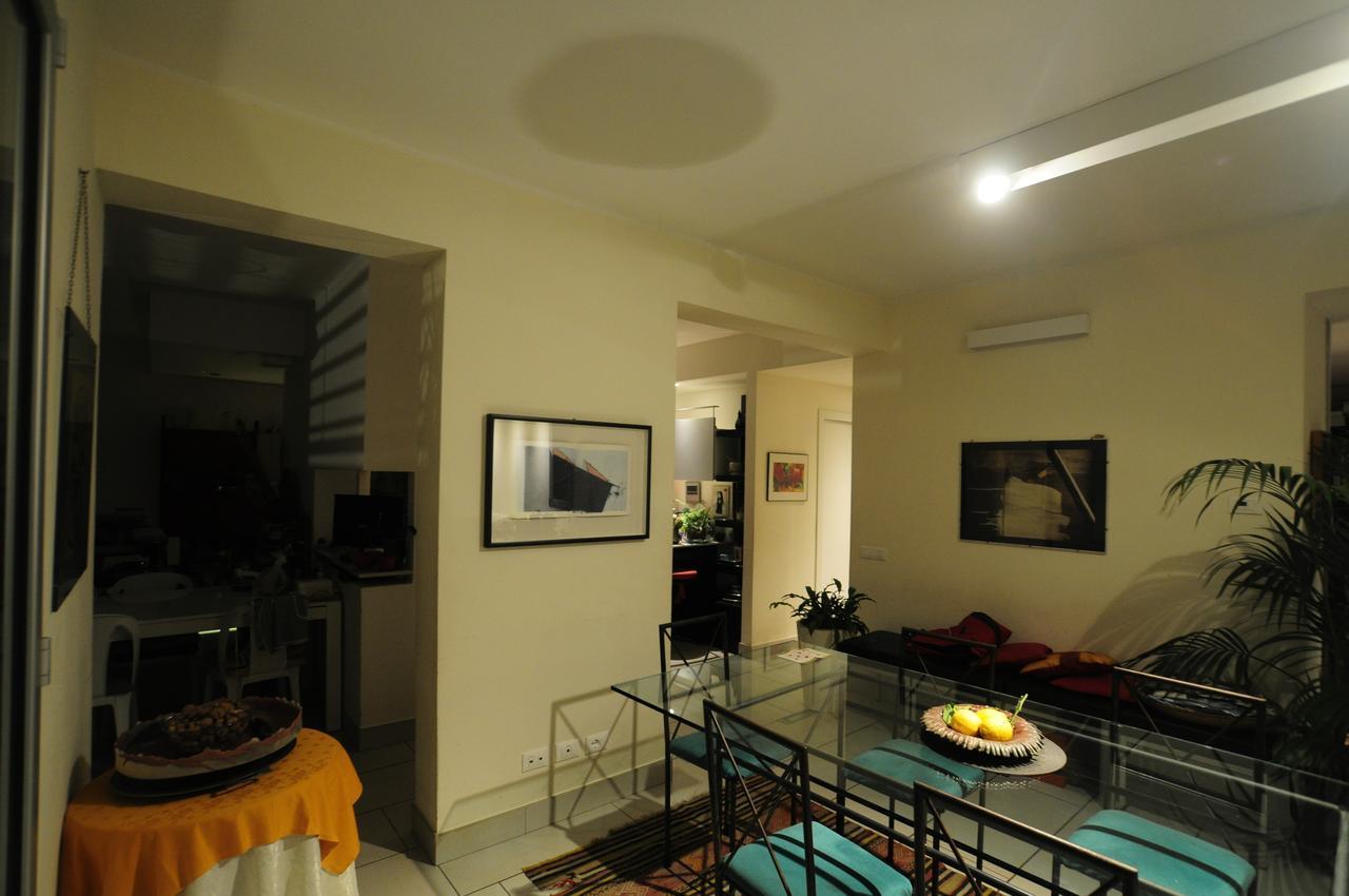 Bed and Breakfast Art House Quartu - Margine Rosso Quartu SantʼElena Exteriér fotografie